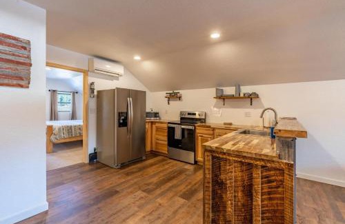 Custer House | Gold VC Custer`s Loft