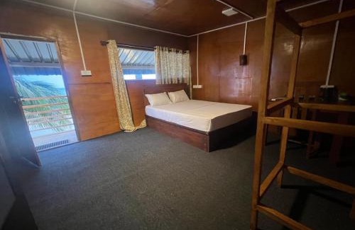 Uppuveli Hotel | Golden Beach Hotel & Restaurant