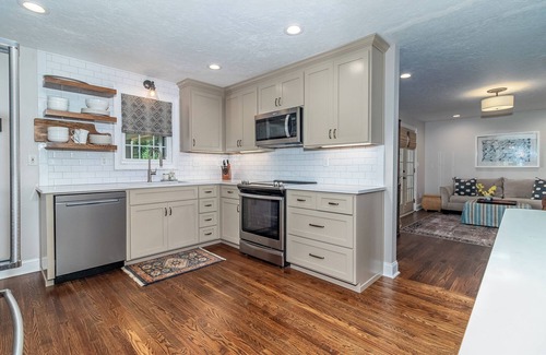 Augusta House | "Golden Bear Ranch" Classic Augusta 1-Story Home 1 mile to Course