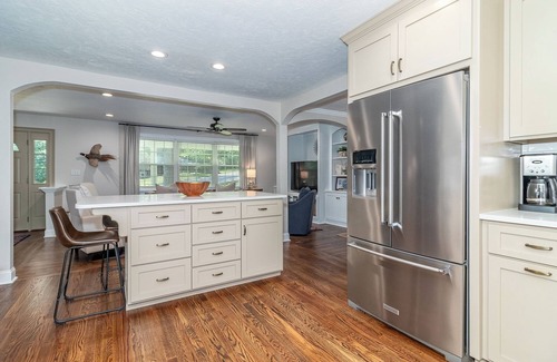 Augusta House | "Golden Bear Ranch" Classic Augusta 1-Story Home 1 mile to Course