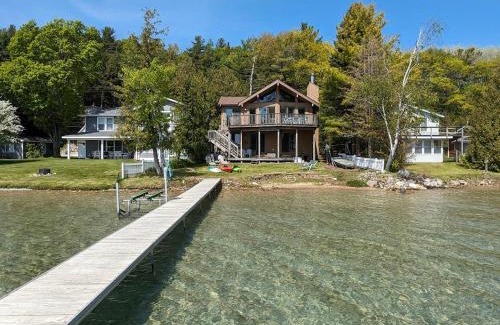 Beulah House | Golden Crystal Shores
