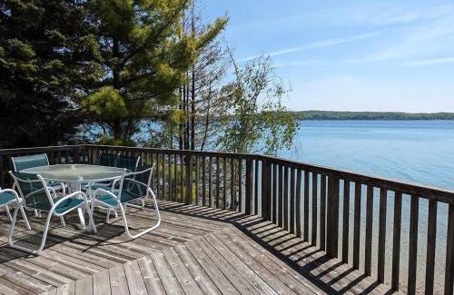Beulah House | Golden Crystal Shores