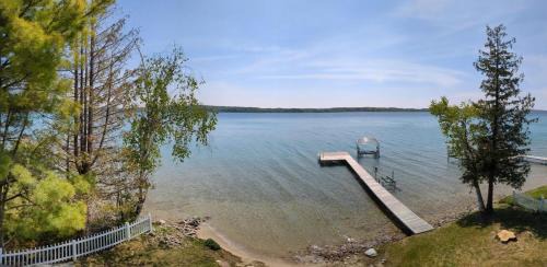 Beulah House | Golden Crystal Shores