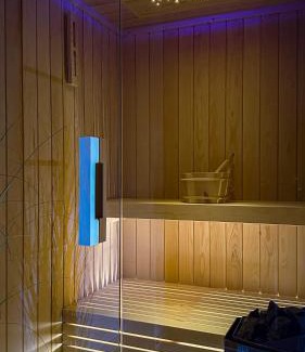 Novo Sarajevo Apartment | Golden Fish in Jungle Jacuzzi Sauna Sarajevo