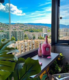 Novo Sarajevo Apartment | Golden Fish in Jungle Jacuzzi Sauna Sarajevo