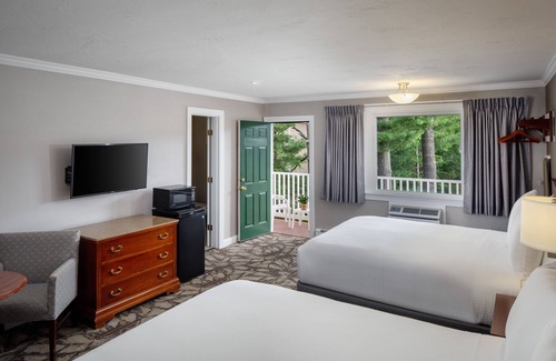 North Conway Hotel | Golden Gables Inn