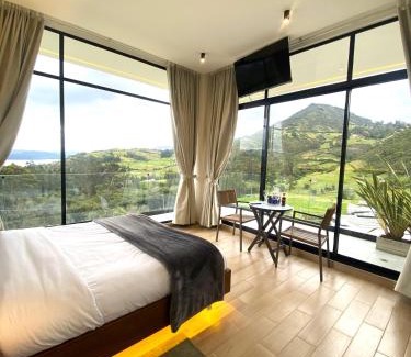 Guatavita Resort | Golden Glamping
