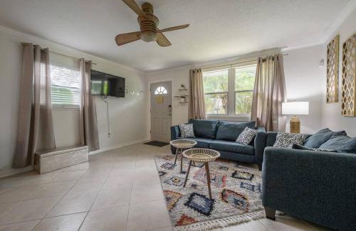Old Seminole Heights House | Golden Greek Getaway Chic house in heart of Tampa