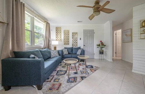 Old Seminole Heights House | Golden Greek Getaway Chic house in heart of Tampa