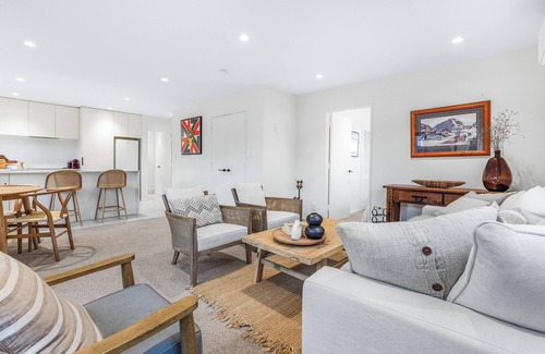 Cambridge House | Golden Grove - Cambridge Holiday Home