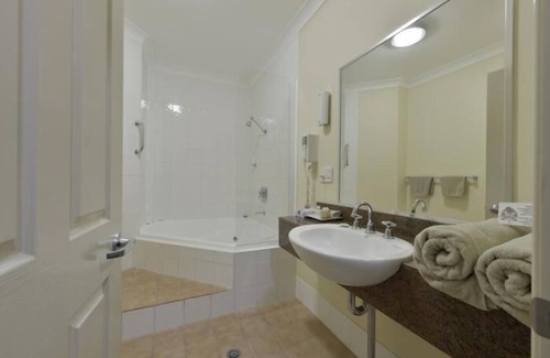 Hillvue Hotel | Golden Guitar Motor Inn