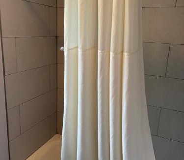 Danbury Hotel | Golden Hill Inn-Danbury