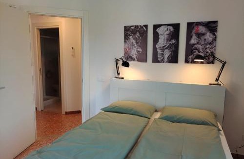 Mirano Apartment | Golden House Venice Yellow - Mirano