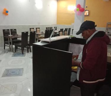 Bhiwadi Hotel | Golden Lip Hotel