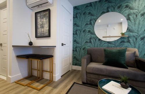 Little Italy Apartment | Golden Oasis Studio with Yard View and full bath by Den Stays