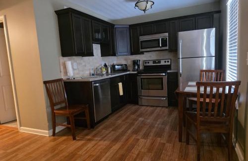 Dahlonega Apartment | Golden Pines Villa on Choice Ave Steps to Downtown