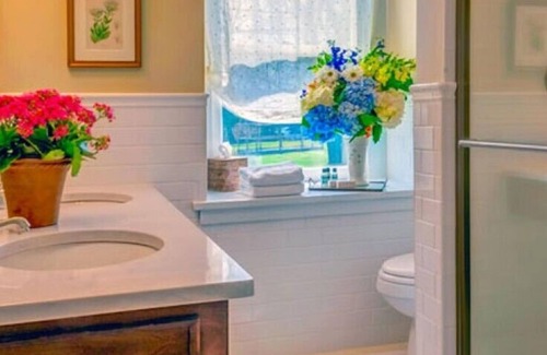 Forest Grove Hotel | Golden Plough Inn At Peddlers Village