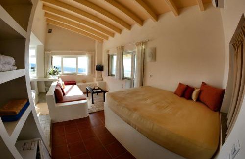 Nea Styra Apartment | Golden Sea View Suites