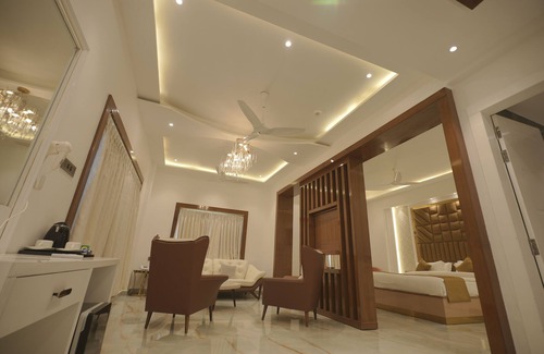 Aligarh Hotel | Golden Stone Resorts
