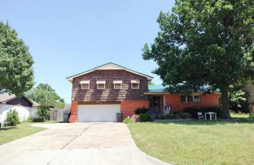 Lawton House | Golden Sunflower's Apt E
