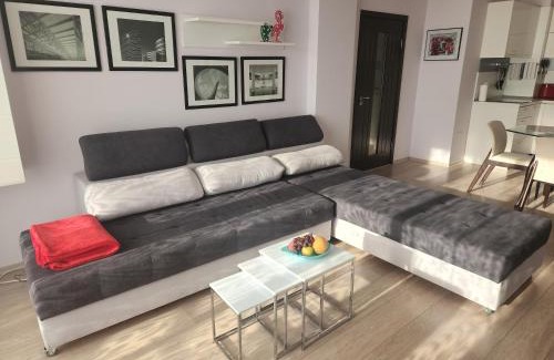 Shkorpilovtsi Apartment | Golden Sunrise