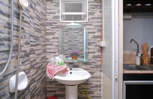 Malolos City Apartment | Golden V Grandeuria Unit E