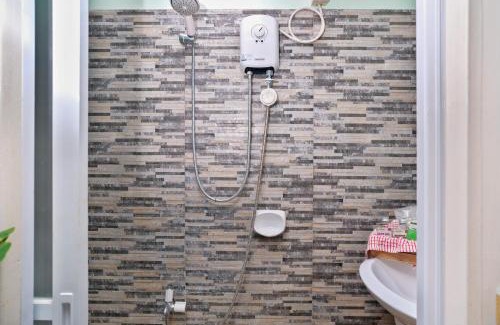 Malolos City Apartment | Golden V Grandeuria Unit E