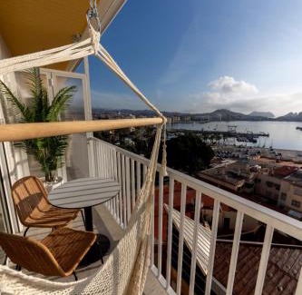 Aguilas Apartment | Golden View