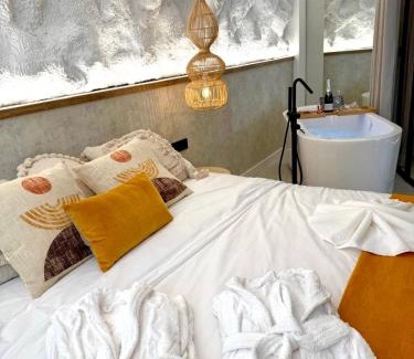 Aguilas Apartment | Golden View