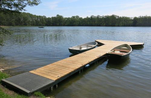 Klein Labenz House | "Goldenes Haus am See mit Boot"