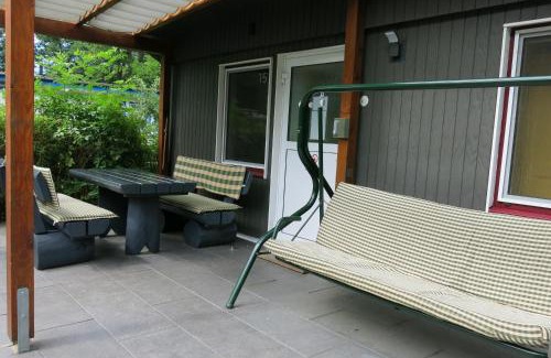 Klein Labenz House | "Goldenes Haus am See mit Boot"