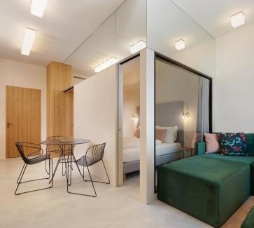 Caldaro Sulla Strada del Vino Apartment | Goldengel Design-Suiten Frieda Maria im Herzen von Kaltern