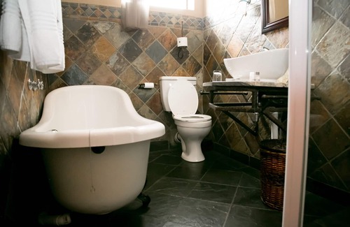 Nigel Cabin | Goldfields Lodge and Conference Centre