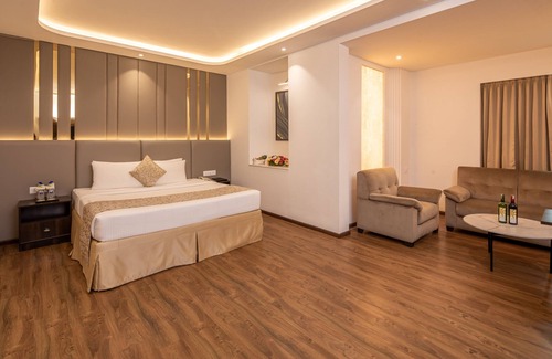 Gandhi Nagar Hotel | Goldfinch Hotel Bangalore