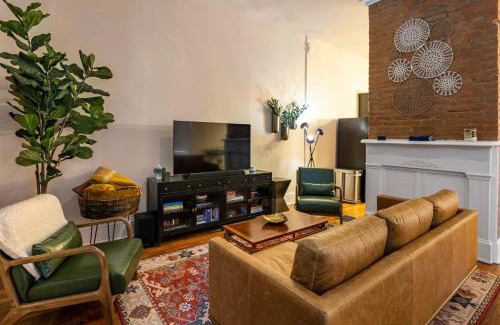 Covington House | Goldie on Greer - Perfect for 4