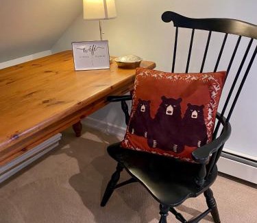 Kodiak Bed & Breakfast | Goldilocks Bed & Breakfast