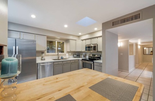 Tucson House | Golf/4 BR 3 BA/Guest Suite/Fenced/East