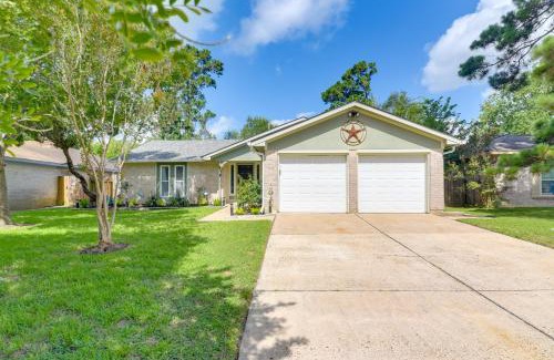 Barker House | Golf and Get Outside - Family Home in Houston!