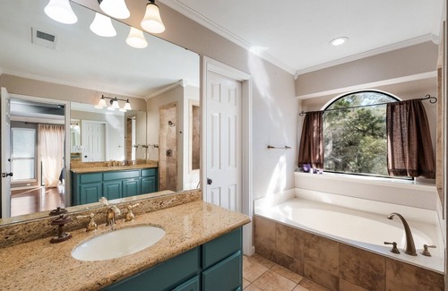 Crownridge of Texas House | Golf at LaCantera and Enjoy the View