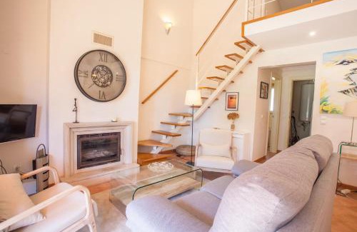 Charneca de Caparica e Sobreda Apartment | Golf & Beach Aroeira Duplex - AC