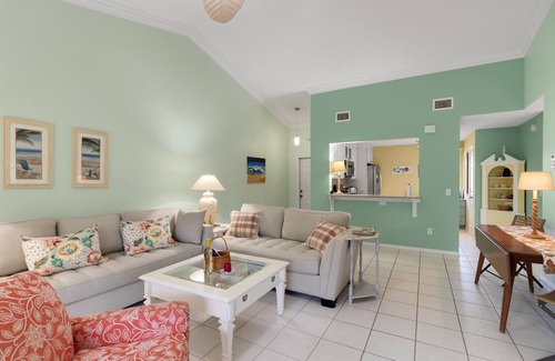 Micco Condo | Golf course and waterfront community in the Sunshine State