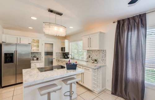 Bellair House | Golf Course Condo, Sleeps 9