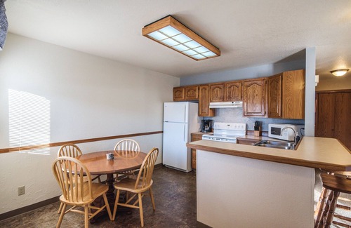 Red Lodge Condo | Golf Course Condo with Pool, Hot Tub, Sauna, and Game Room. Aspen Townhomes #6