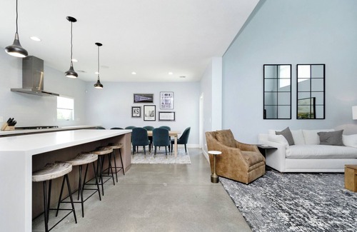 Manhattan House | Golf Course Getaway