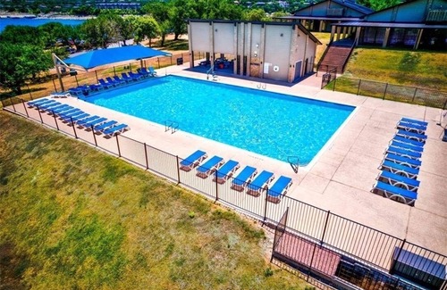 Point Venture House | Golf Course View Newly Remodeled Townhome
