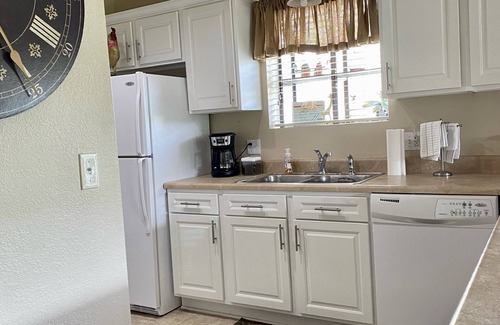 Branson Condo | Golf Course View, Walk-in NO stairs! No pets allowed