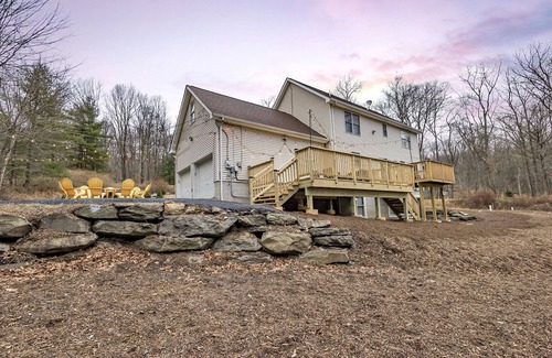 Cresco House | GOLF,Firepit,Hottub,Linens,Casino,Camelback,Kalahari Park!