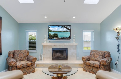 Pebble Beach House | Golf, Freshwater Pond, Pool & Huttub - The Happy Bunker- Roelens Vacations