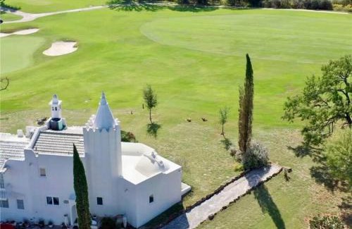 Horseshoe Bay West Villa | Golf Front Hill Country Villa by Famous Architect