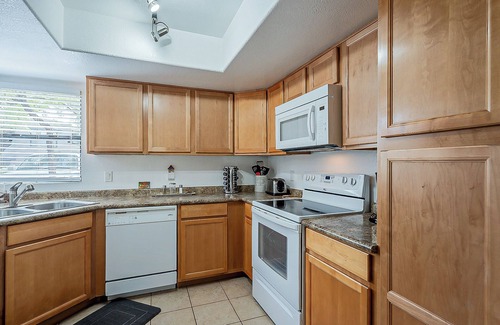 Tucson Condo | Golf, hike, walk, bike or just relax at this beautiful Ventana Canyon Condo
